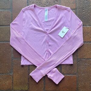 Elegant Pink Ribbed Crop Top